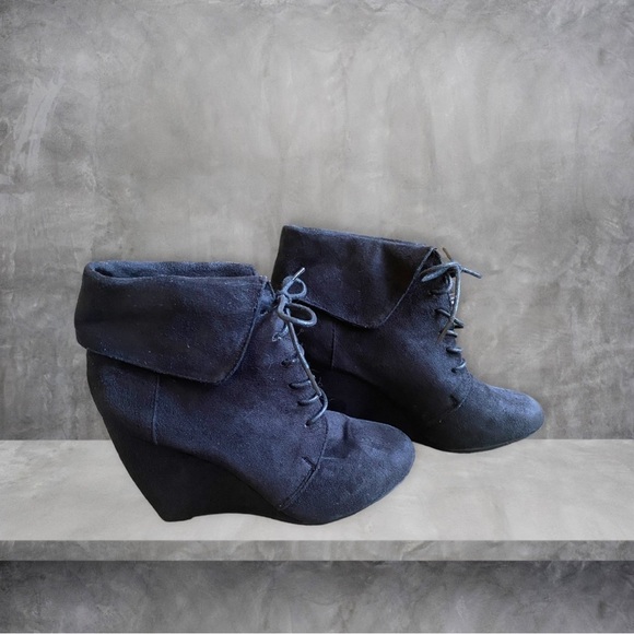 Lace up wedge ankle booties - Picture 7 of 7